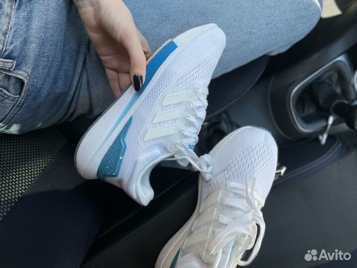 Кроссовки Adidas EQ21 RUN 'white pulse blue