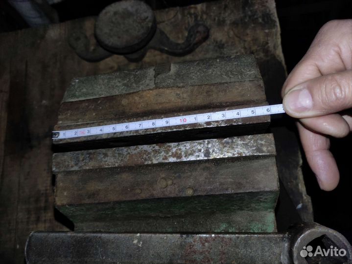 Тиски станочные поворотные СССР 116 см