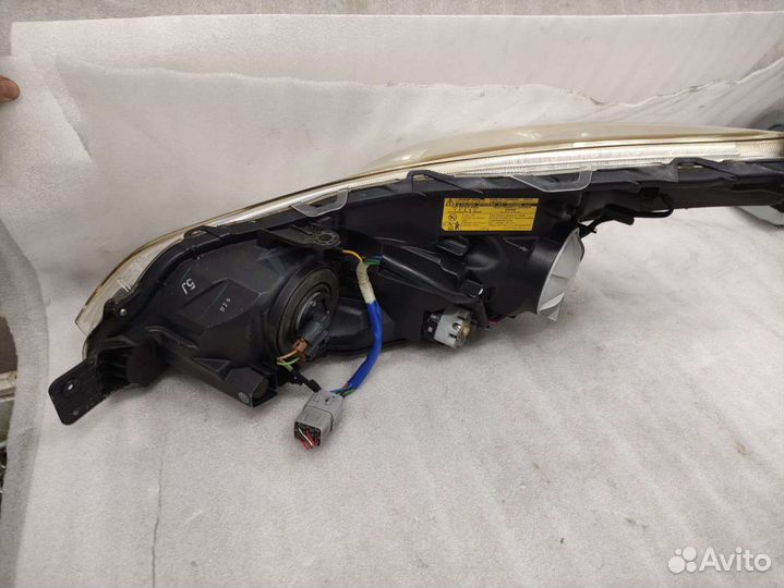 Фара передняя правая ксенон Subaru Legacy BR 2009г