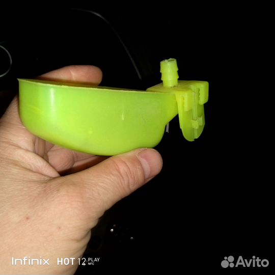 Полка для кур чашечная