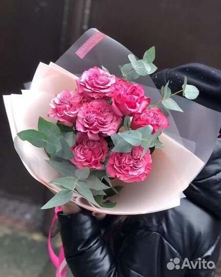 Цветы розы и букеты с доставкой по Сургуту