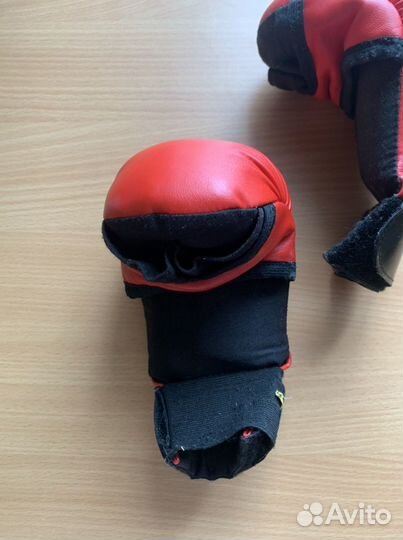 Боксерские перчатки, перчатки для каратэ