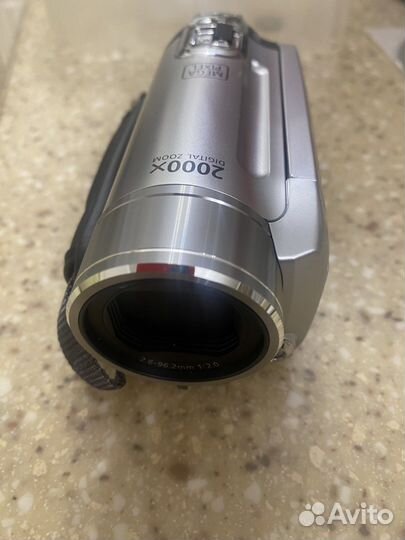 Видеокамера canon FS 100