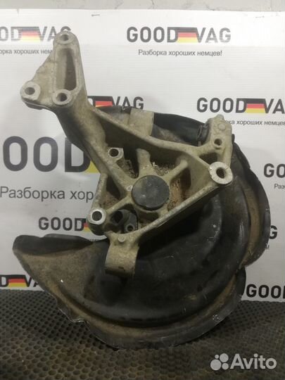 3C0505436F Кулак задний правый Volkswagen Passat