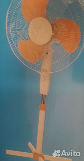 Вентилятор новый дорогой с мощным мотором