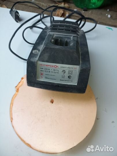 Зарядное устройство для шуруповерта NI-Cd