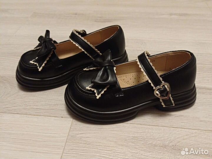 Туфли для девочки 29 размер черные