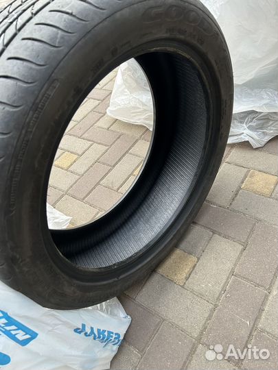 Goodyear EfficientGrip 275/40 R19