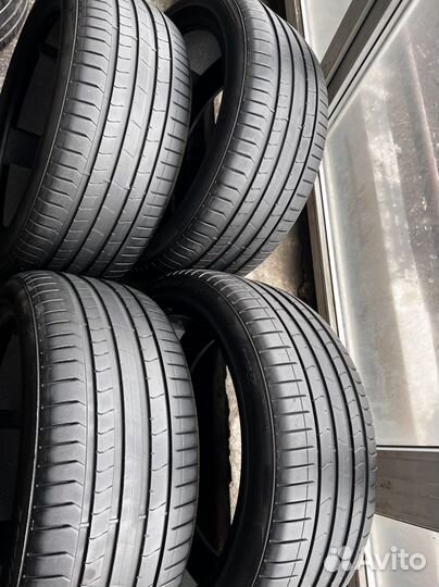 Pirelli P Zero PZ4 L.S. 265/40 R20