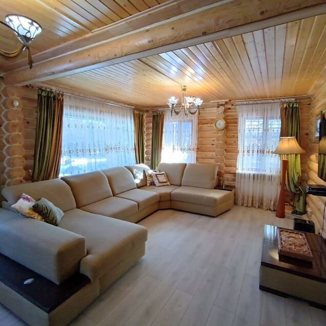 Дом 247,5 м² на участке 15,1 сот.