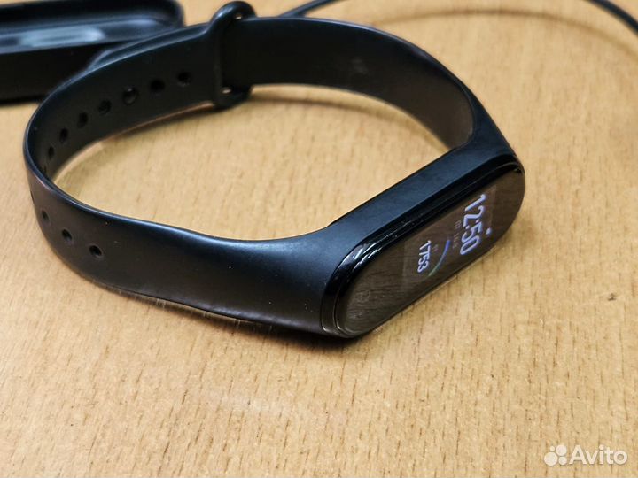 Фитнес браслет xiaomi mi band 4 black