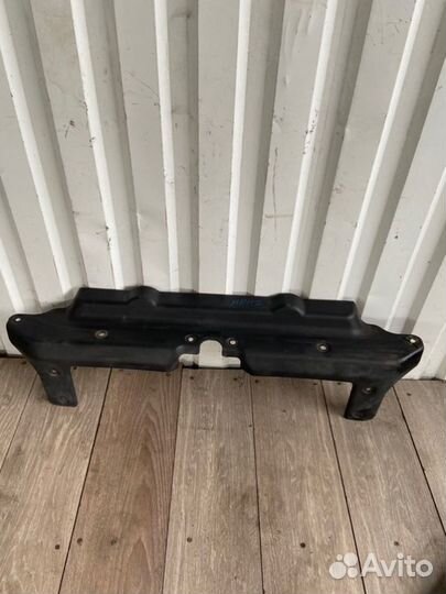 Накладка на рамку радиатора Kia Sorento BL D4CB