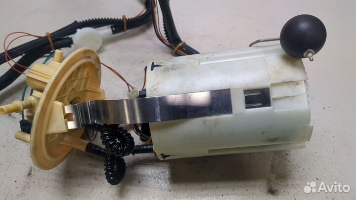 Насос топливный электрический Volvo XC70, 2002