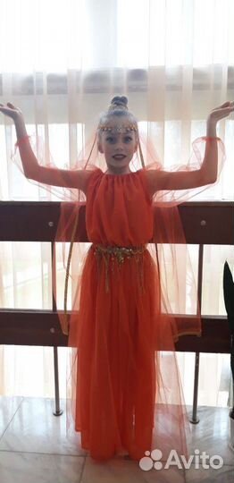 Продам костюм для восточных танцев,шили на заказ,о