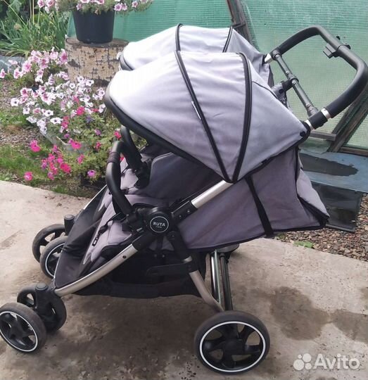 Коляска для двойни или погодок