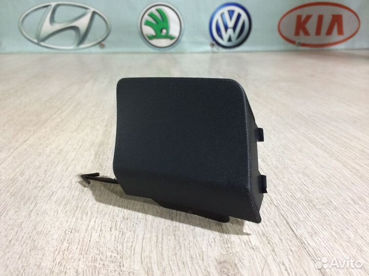 Крышка крюка задняя текстура Skoda Octavia 04-08гг