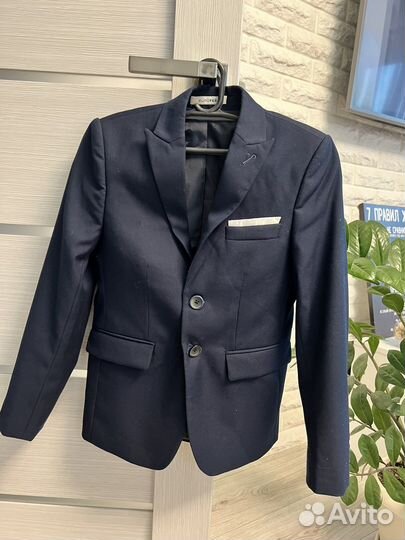 Школьный костюм на мальчика 128-134