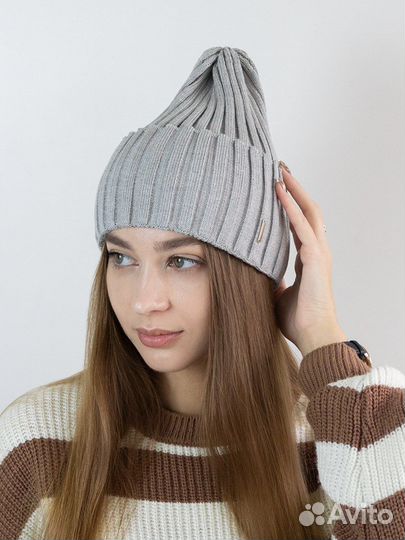 Женская шапка осень