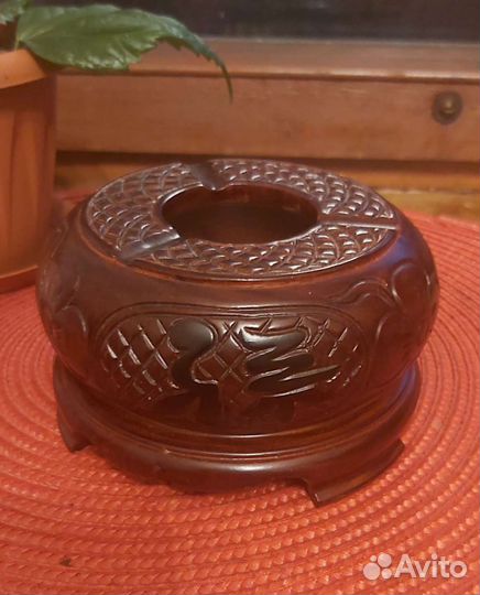 Пепельница резная,деревянная