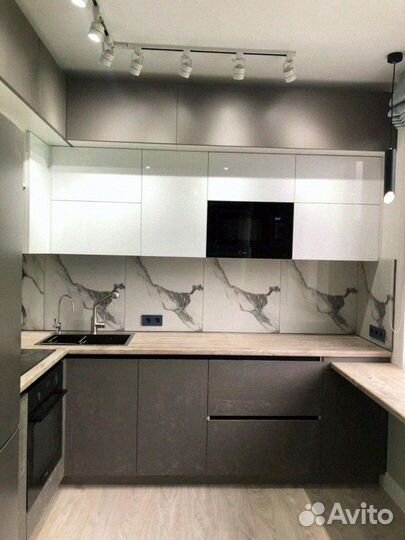 Кухня на заказ / Кухонный гарнитур