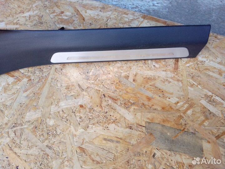 Накладка на порог салона задняя правая Audi A8 D4