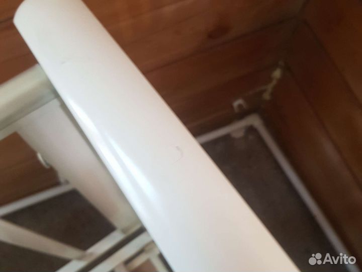 Детская кроватка с маятником