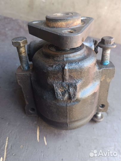 Насос гидроусилителя Форд Транзит 2.5D. 1998г