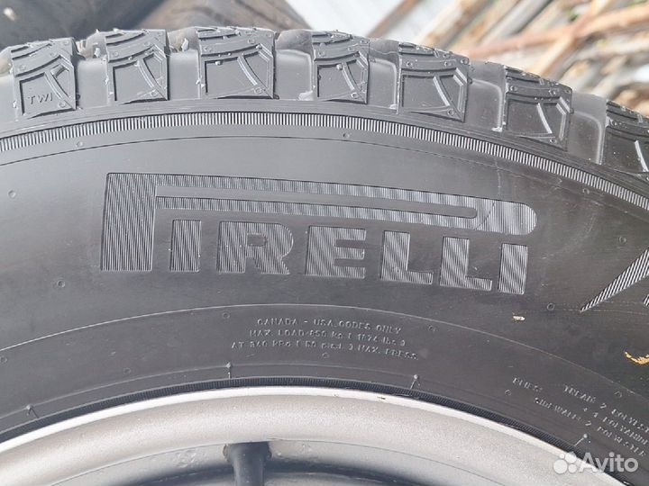Pirelli Ice Zero 2 215/65 R16 102T