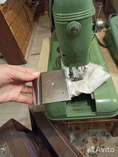 Швейная машина Волга