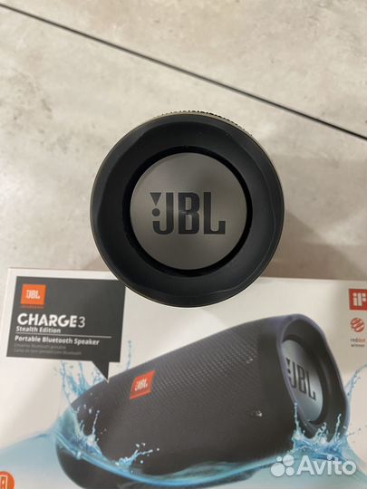 Портативная колонка JBL Charge 3