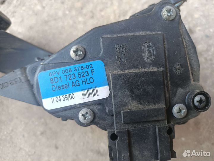 Педаль газа Audi A6 C5 2,5 TDI