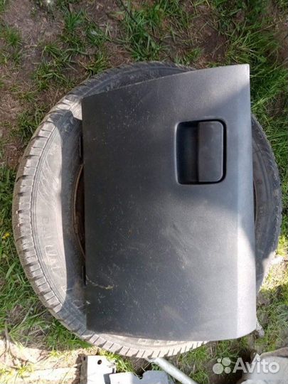 Бардачок Mitsubishi Lancer 10