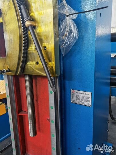 Станок для обработки кромки листа