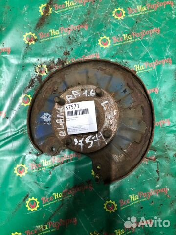 Кулак задний левый Hyundai Elantra