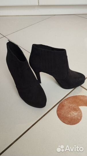 4 пары обуви 38 размера