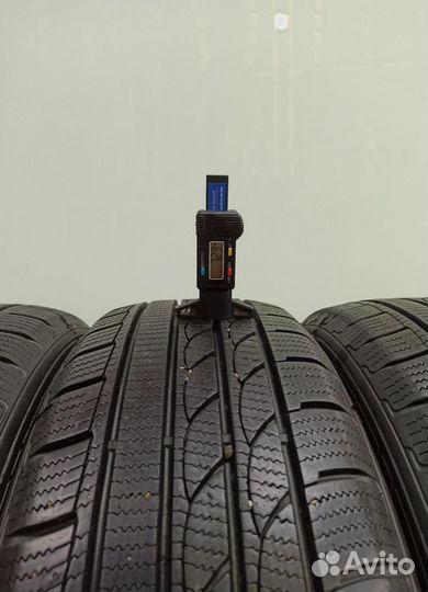 Minerva S210 Ice Plus 215/60 R17