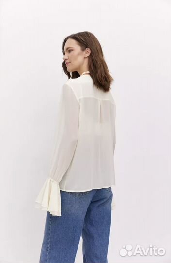 Блузка наряжная с воланами