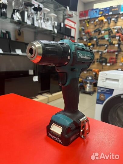 Аккумуляторная дрель- шуруповерт Makita DF331D