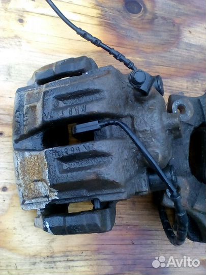 Суппорт задний BMW 320i e90