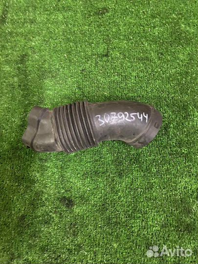 Патрубок воздушного фильтра Volvo XC70 S80 B6324S