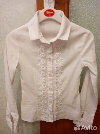 Школьная форма.белые блузки на дев