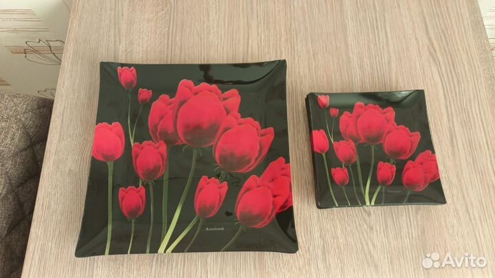 Набор тарелок