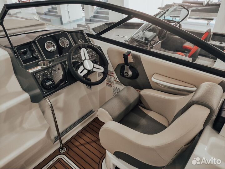 Bayliner VR6 Cuddy Outboard с Mercury 150 л.с