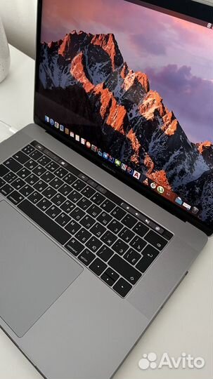 Macbook Pro 15 Retina 2017 i7