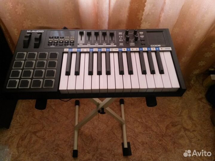 M-audio code 25 - midi клавиатура + стойка veston