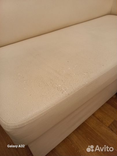 Угловой диван для кухни со спальным местом бу