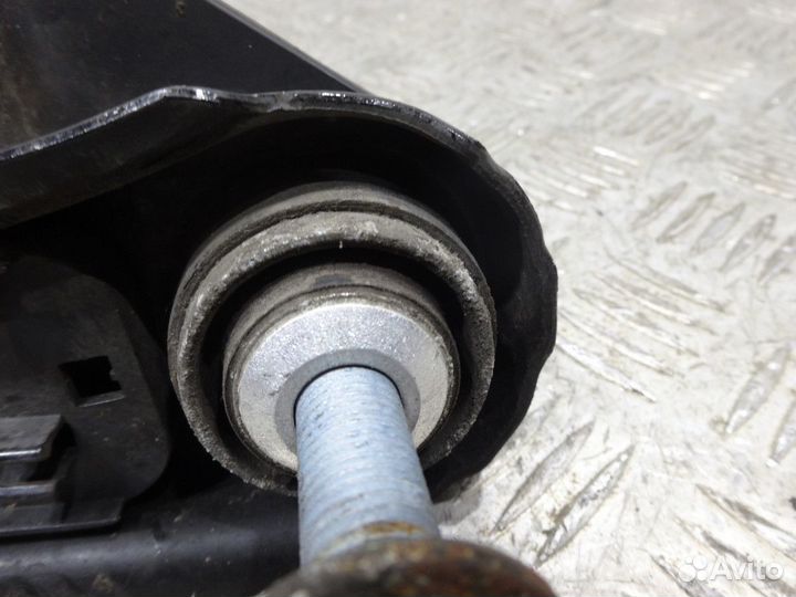 Задний верхний левый рычаг Мерседес 166 292