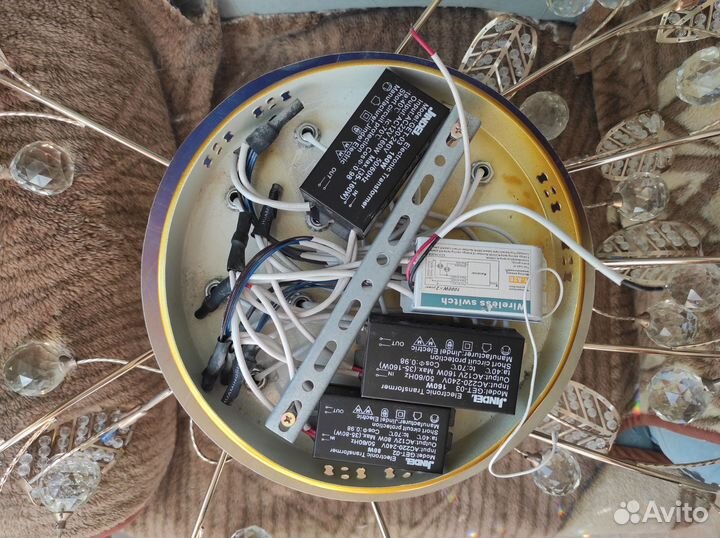 Люстра потолочная