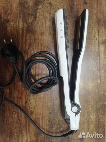 Паровой выпрямитель для волос