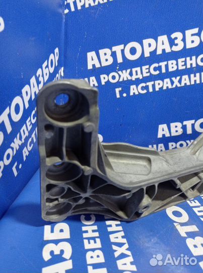 Кронштейн АКПП Bmw E60 седан N52B25 2007